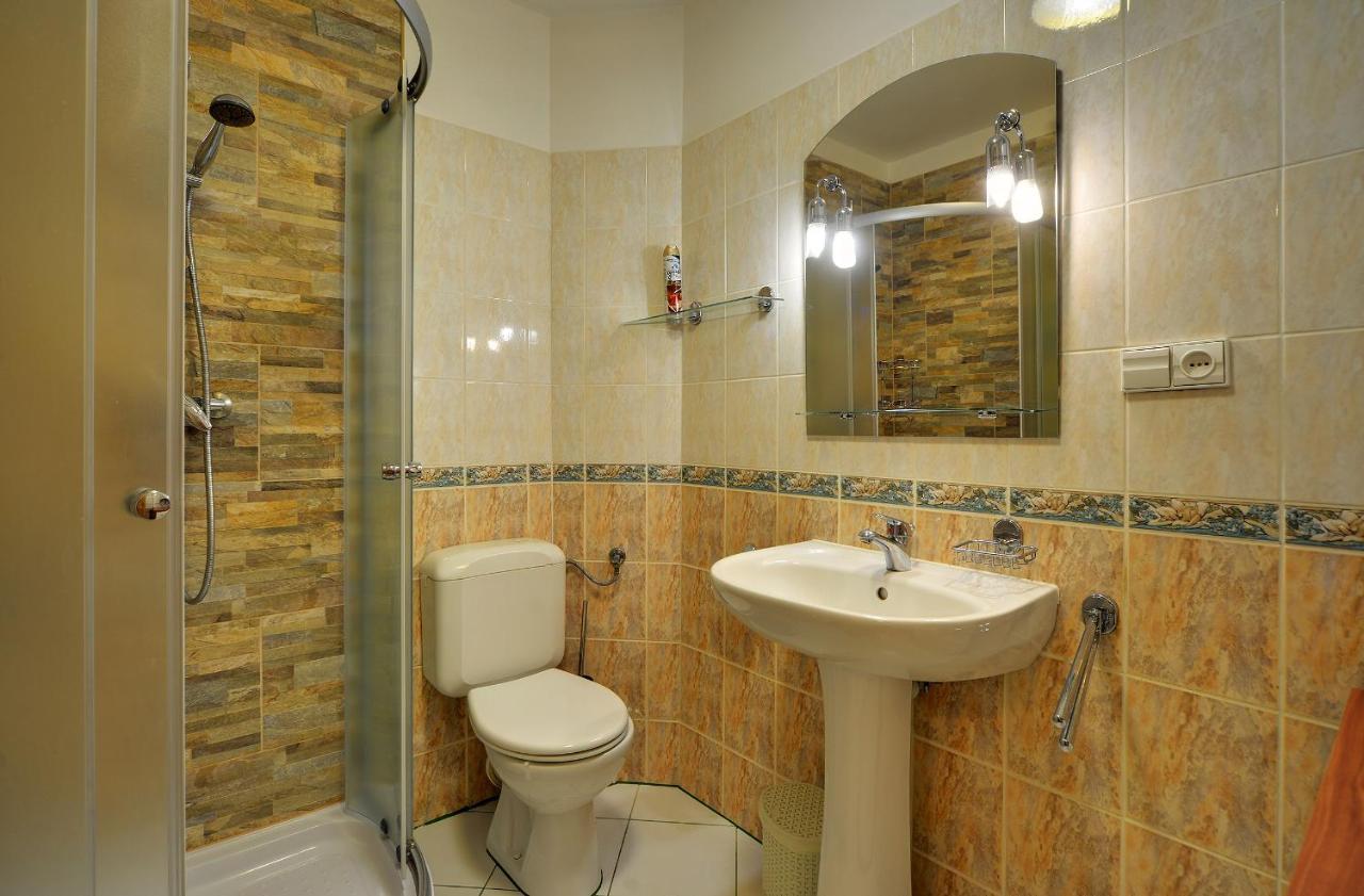 Apartamentvanessa คาร์ปัตซ์ ภายนอก รูปภาพ