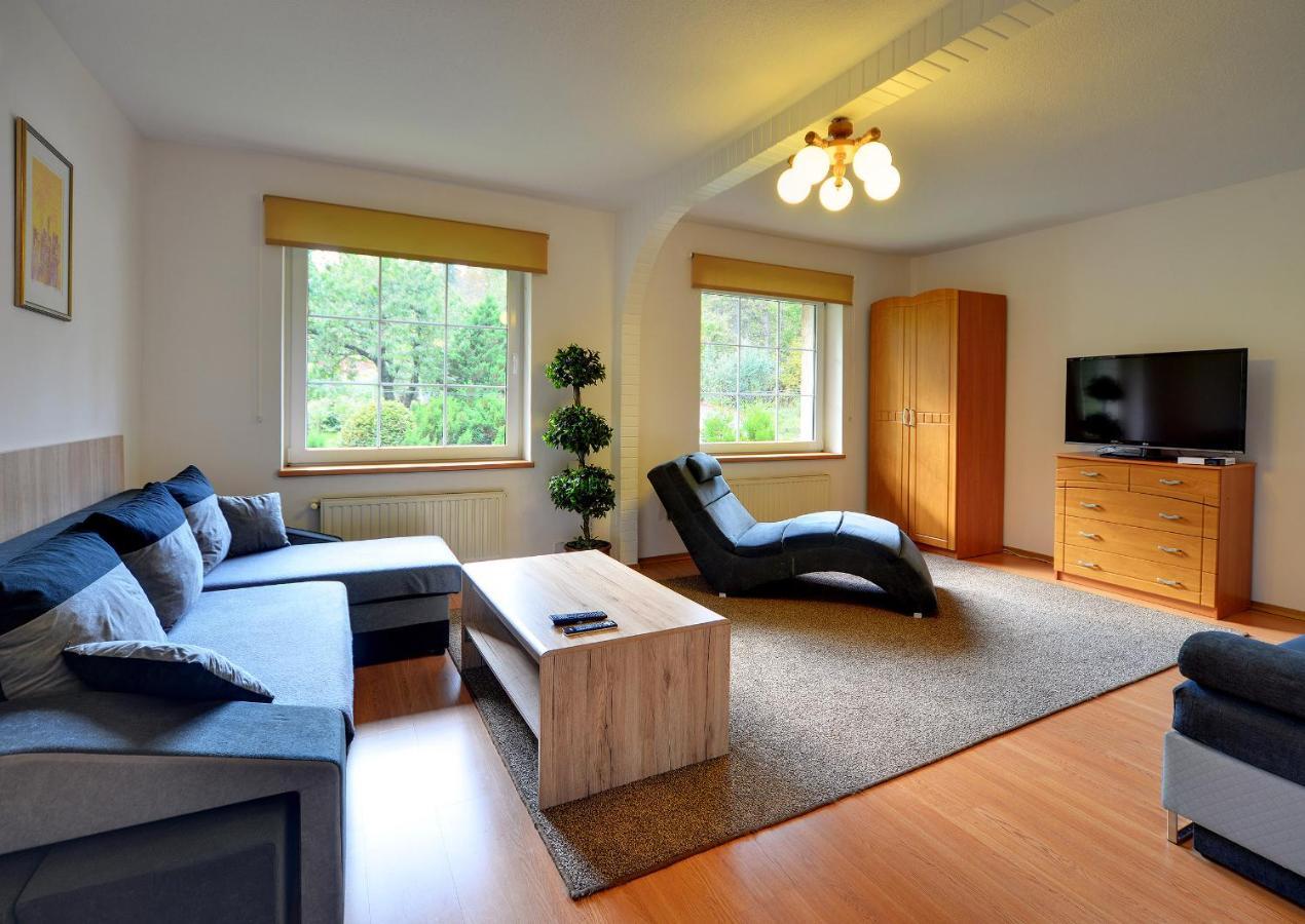 Apartamentvanessa คาร์ปัตซ์ ภายนอก รูปภาพ